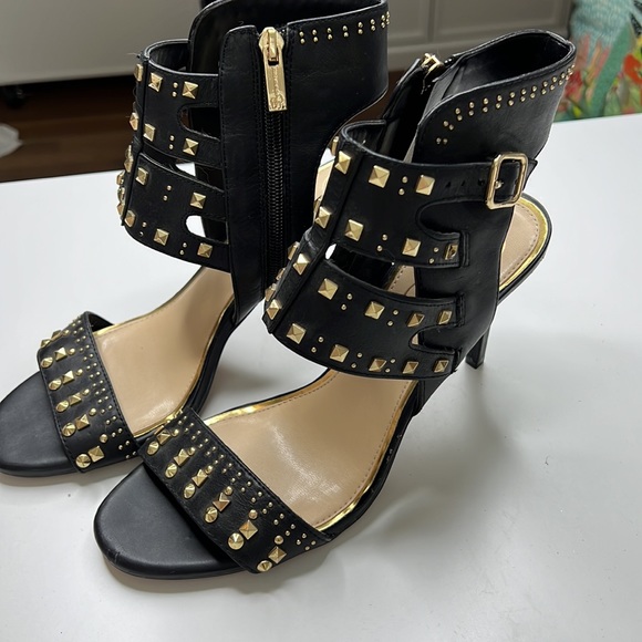 👠 JESSICA SIMPSON Black Studded Heels Sandals 👠 - Picture 3 of 9